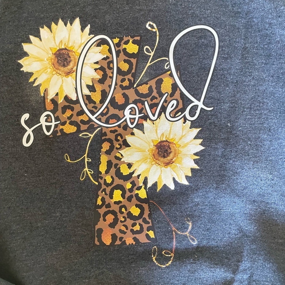 New Crew neck Sweatshirt Girl's Gildan Small 6/8 So Loved Cross‎ Sunflowers